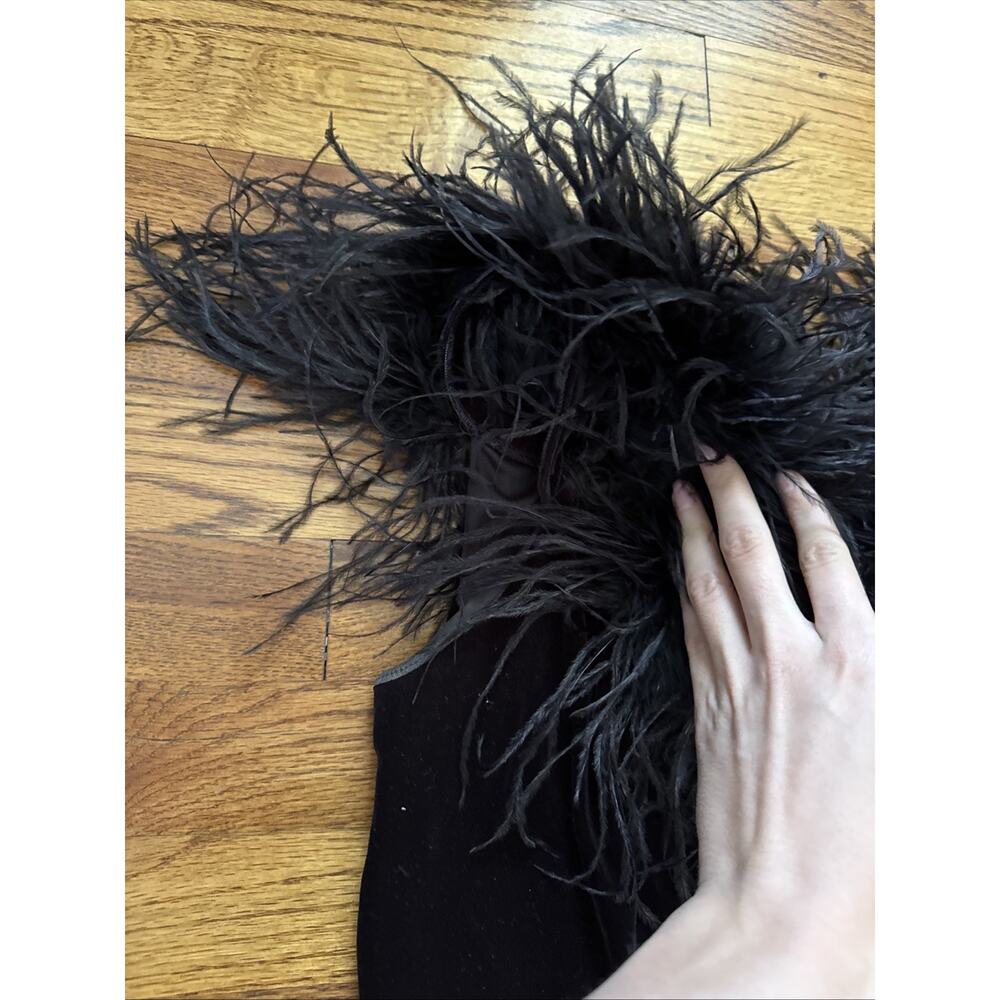 Bari Jay Black Faux-Feather Off-the-Shoulder Gown with Front Slit Size 13-14 C26 - Picture 4 of 12